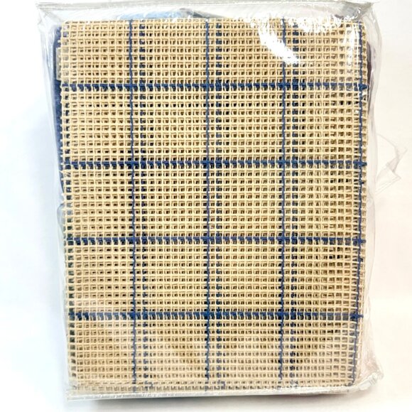 Craftways Santa Express Latch Hook Rug Kit 40"x27" Christmas Train Design - New - Picture 4 of 9